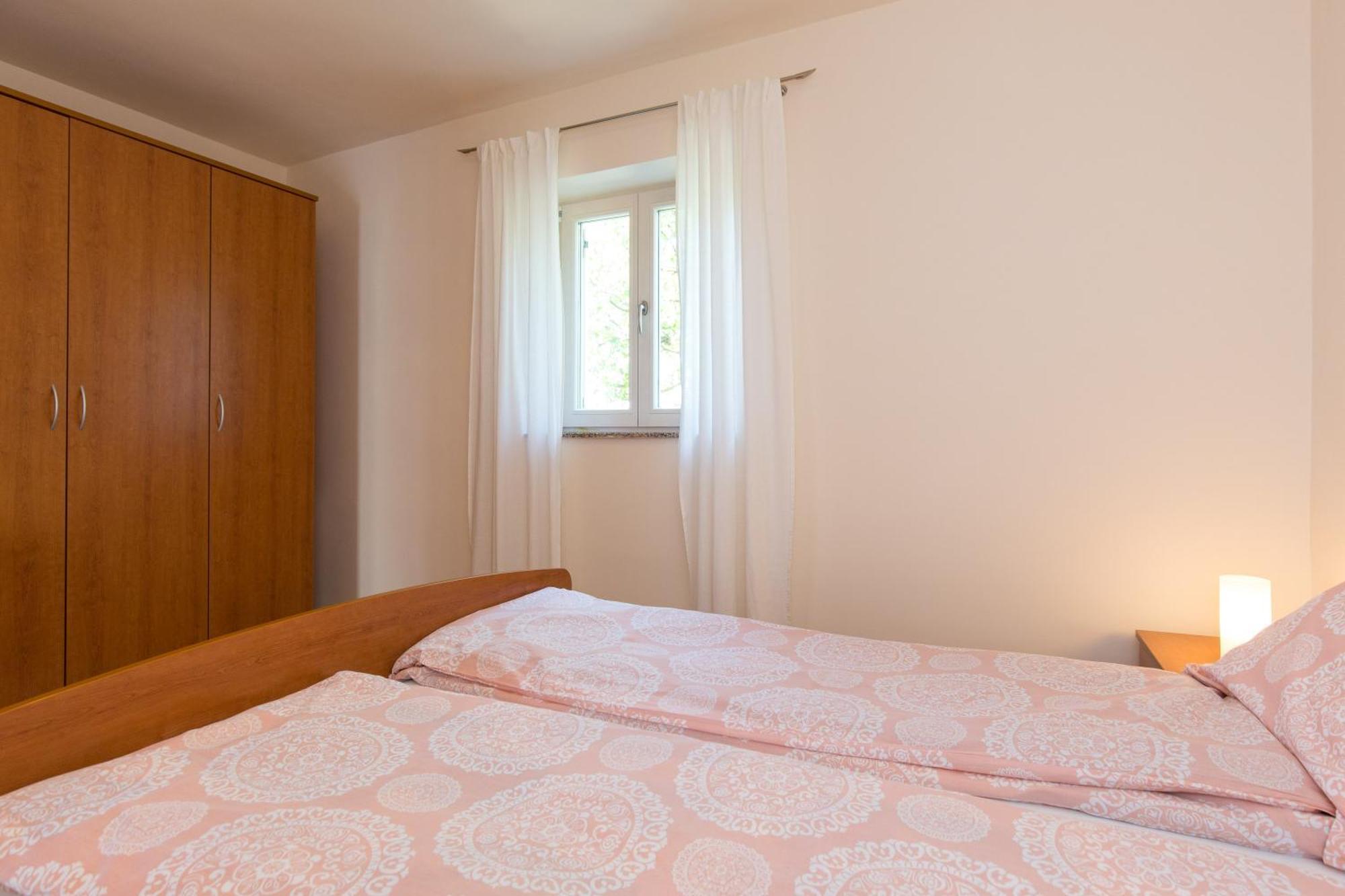 Apartments Marta Krk Town Exterior photo